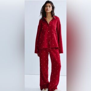 BNWT H&M Red Cotton Muslin PJ set with White Heart Accents